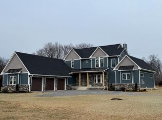 11 Maple Hill Ln, Harpers Ferry, WV 25425