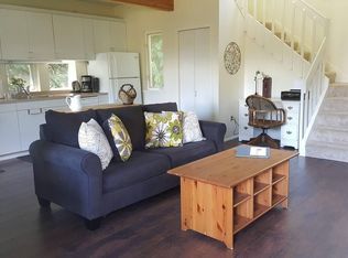 10385 NE Sasquatch Ln UNIT B, Bainbridge Island, WA 98110