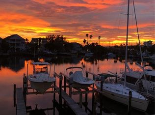 12500 Capri Cir N APT 203, Treasure Island, FL 33706
