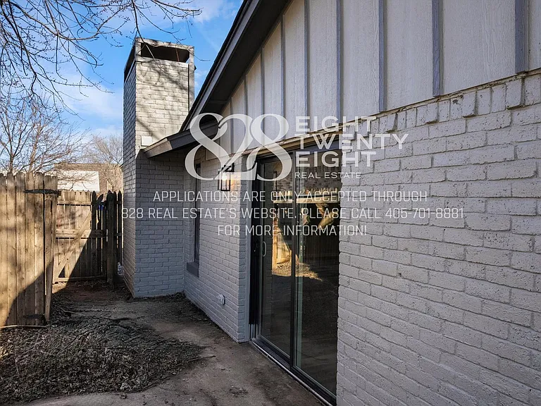 2266 Donna Dr — Photo 28