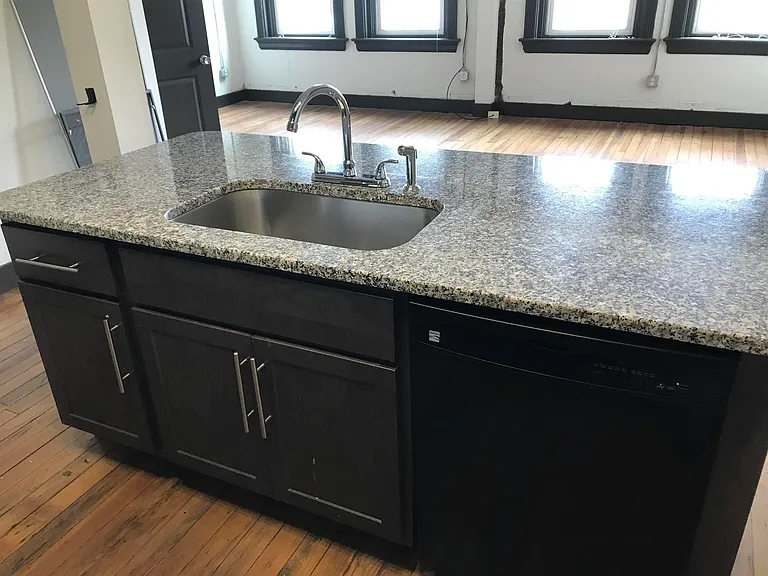 2611 Vine St — Photo 13