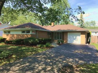 1113 S Leslie Ln, Villa Park, IL 60181