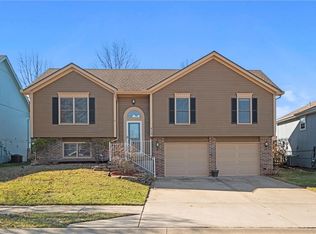819 NE 107th Ter, Kansas City, MO 64155