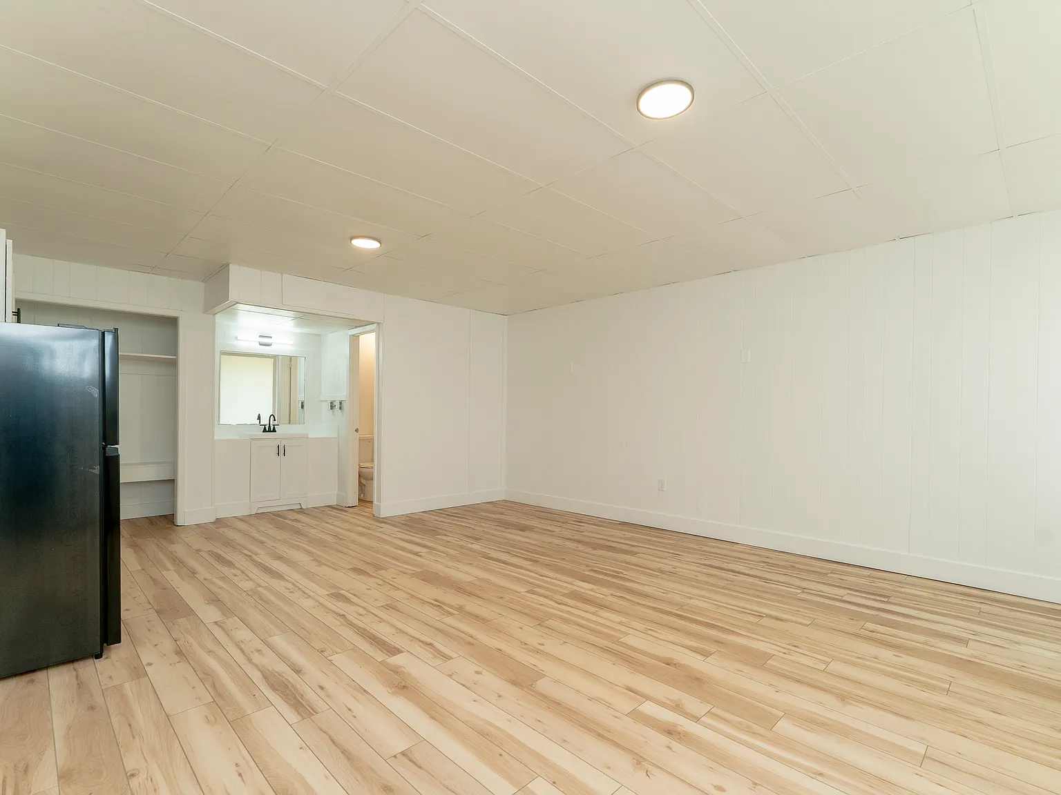 Studio, 300 sqft, $750 — Photo 2
