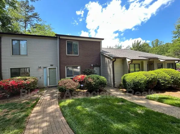 185 Forest View Dr, Winston Salem, NC 27104