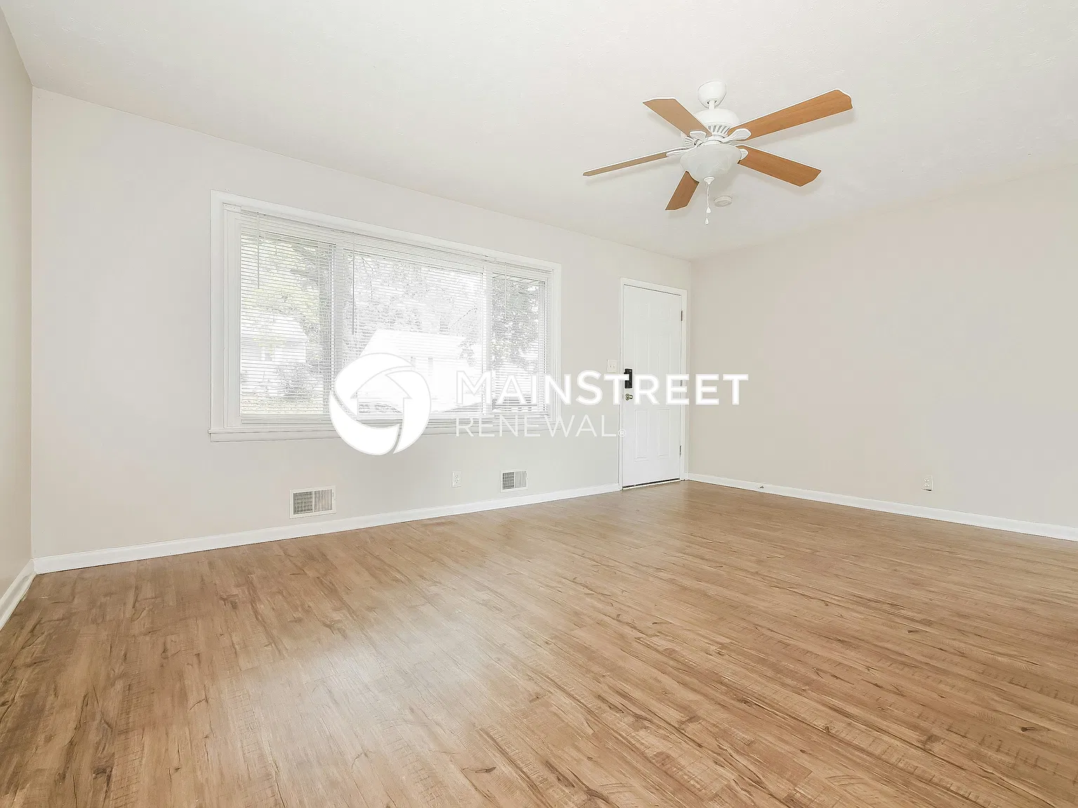 206 Maple St — Photo 3