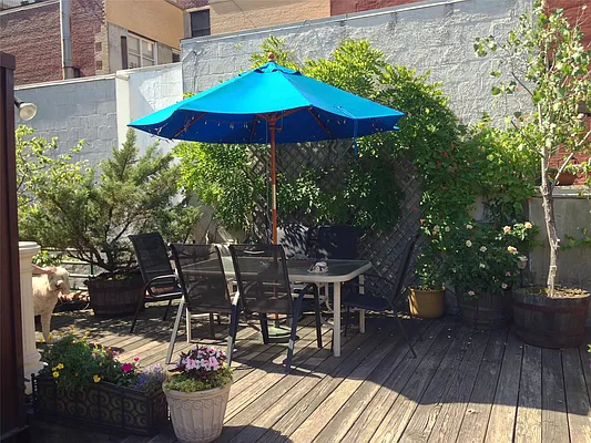 Sold by Douglas Elliman | media 20