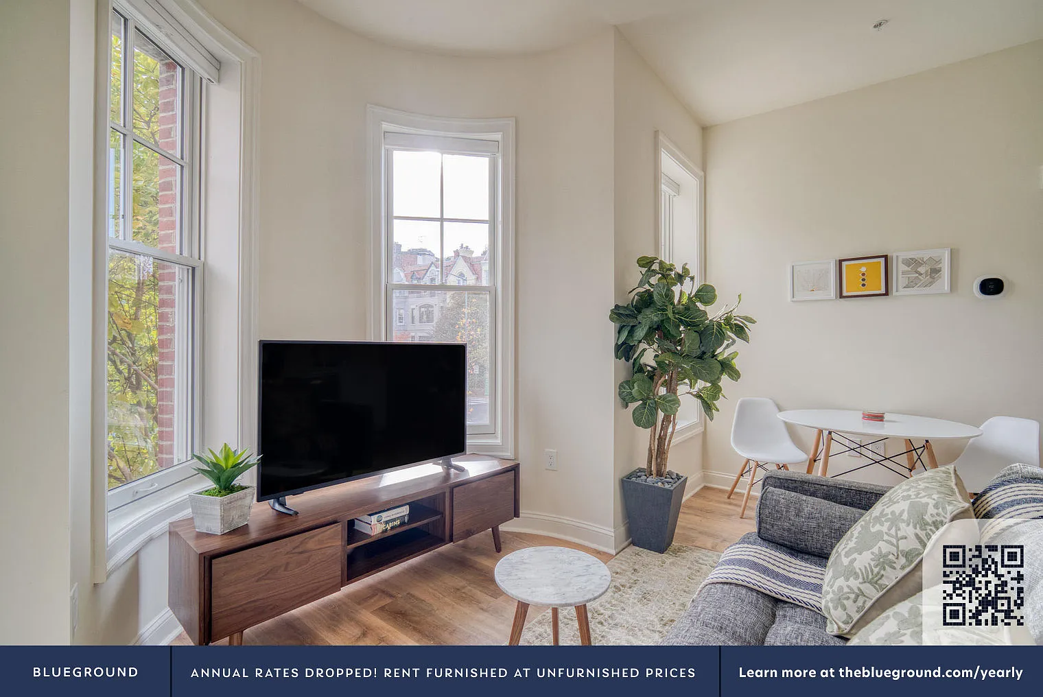 1 bed, 1.0 bath, 345 sqft, $2,370 — Photo 2