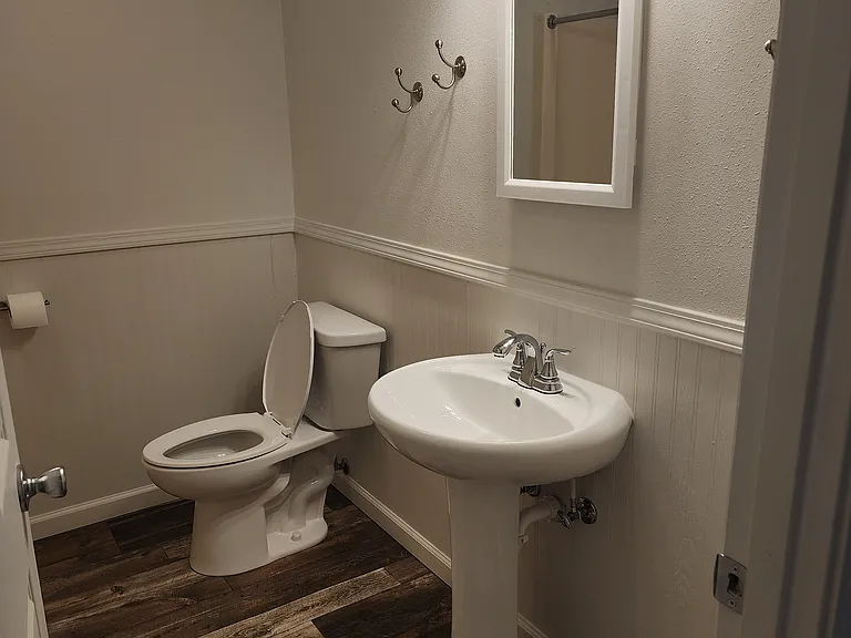 615 S Lucas Ave #1 — Photo 16