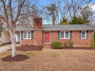 9 Forestdale Dr, Taylors, SC 29687