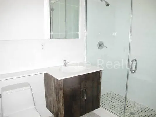 Rented by Dream Space Realty | media 32