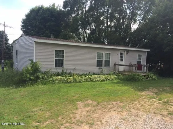 1251 Harold Rd, Scottville, MI 49454