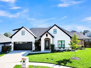 4318 Dry Creek Ct, Tyler, TX 75703