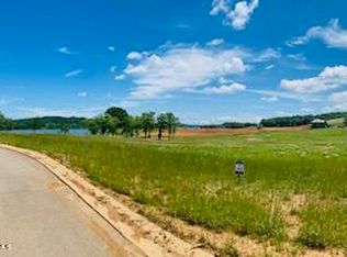 5296 Old Club Rd, Loudon, TN 37774