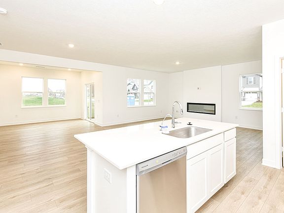 4th image of 16826 Sherwin Ct