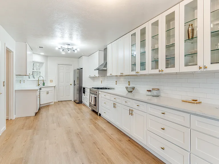9130 Valley Chapel Ln — Photo 16