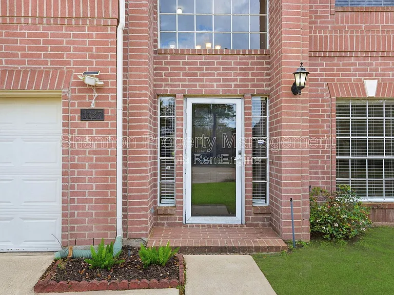 3327 Shady Glen Ln — Photo 4