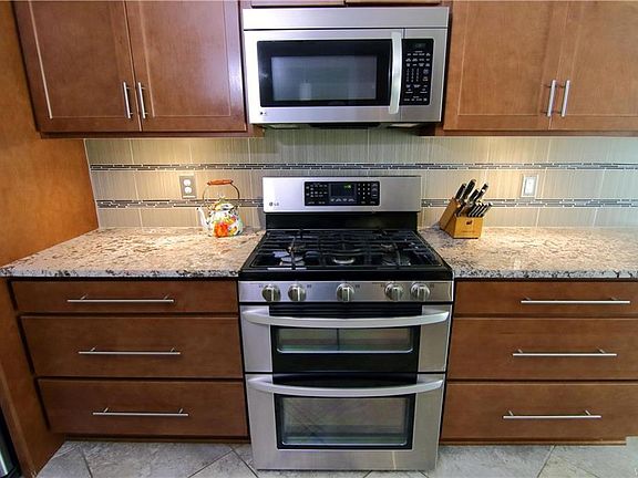 4th image of 5092 Brookhaven Dr