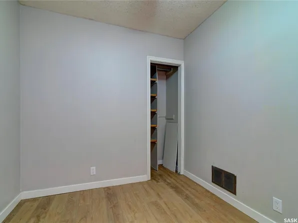 1035 Wallace STREET, Regina, SK S4N 3Y7