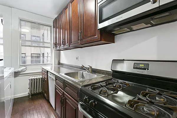 Rented by Citi Habitats | media 15