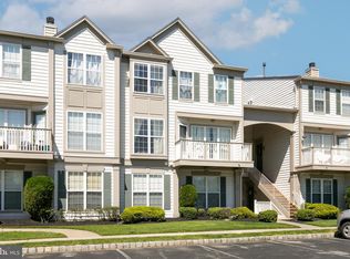 119 Foxglove Dr, Riverside, NJ 08075