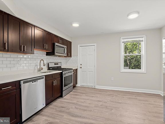 5th image of 1044 Ellicott Dr