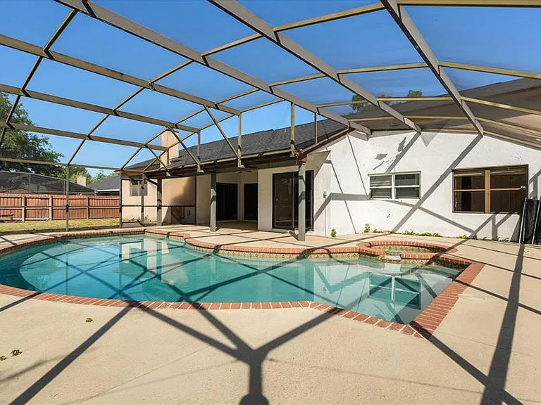 6135 Crystal View Dr — Photo 28