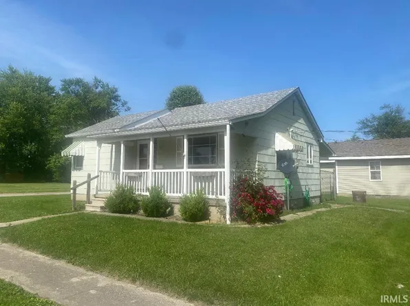 589 2nd St NW, Linton, IN 47441