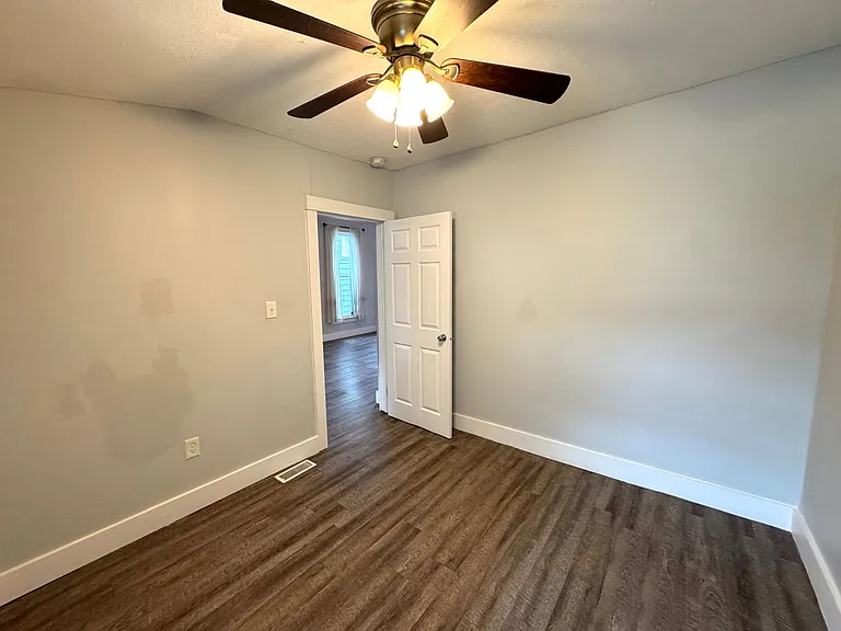 1242 Cottage Ave — Photo 23