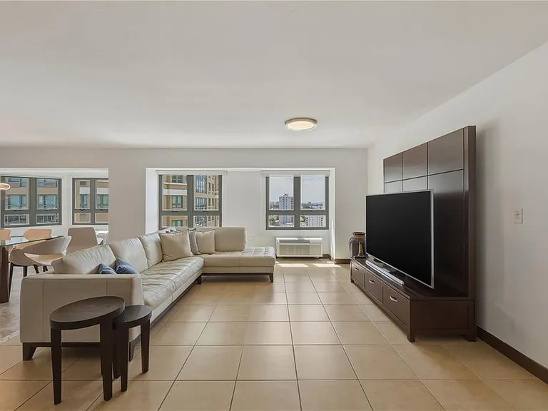 103-105 De Diego Ave #1203S — Photo 3