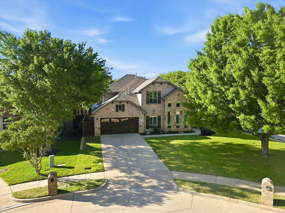 1st image of 100 Red Bluff Ct