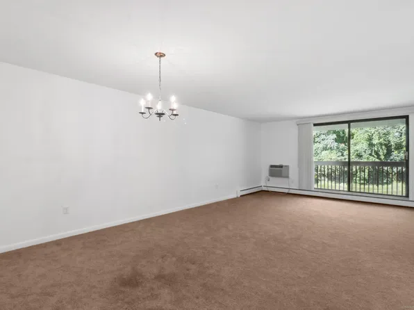 2321 Cromwell Hills Drive #2321, Cromwell, CT 06416