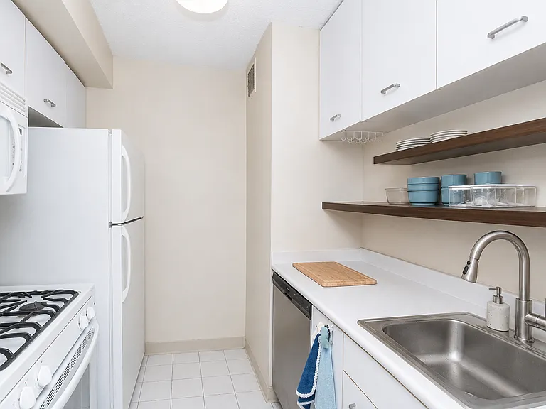 445 5th Ave #26D — Photo 8
