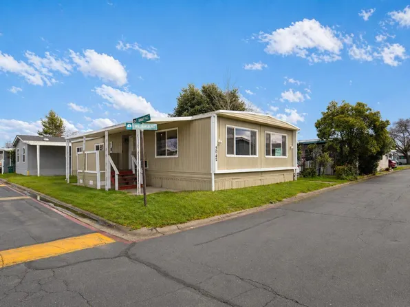 5042 Williamsburg Ln, North Highlands, CA 95660