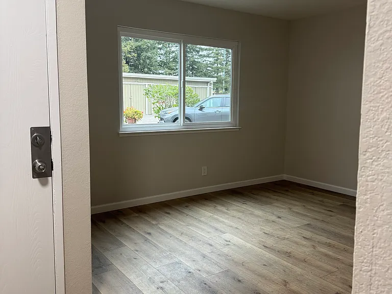 912 Civic Center Dr #2 — Photo 12