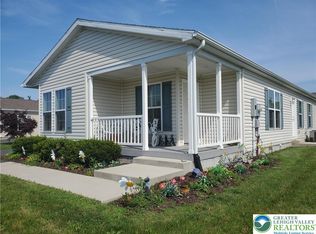 5 Bunting Ct, Bechtelsville, PA 19505