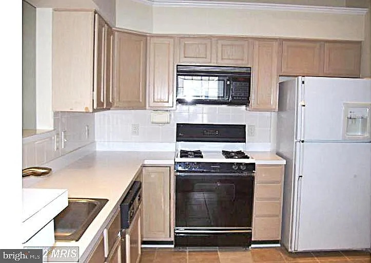 8303 Bluebird Way #M — Photo 2