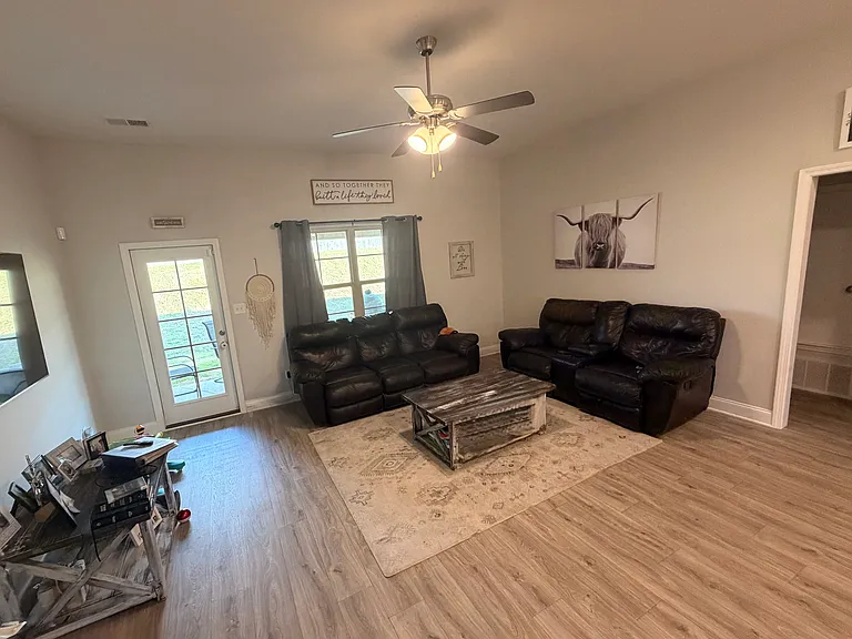 2487 Marion Ln — Photo 9