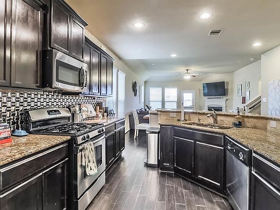 4th image of 13019 Clover Creek Point Ln