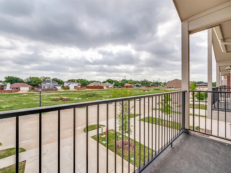 5609 Woodlands Dr — Photo 24