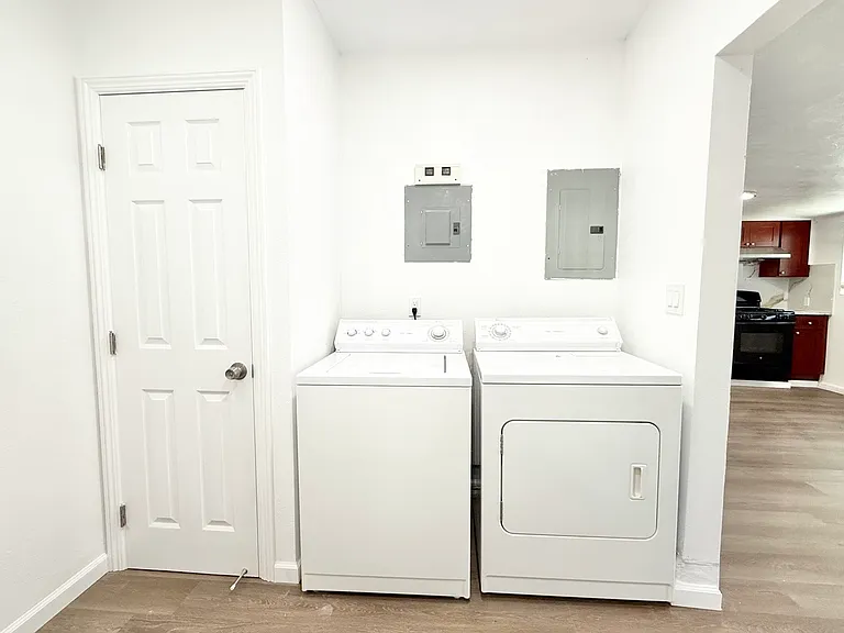 37228 Cedar Blvd #B — Photo 11