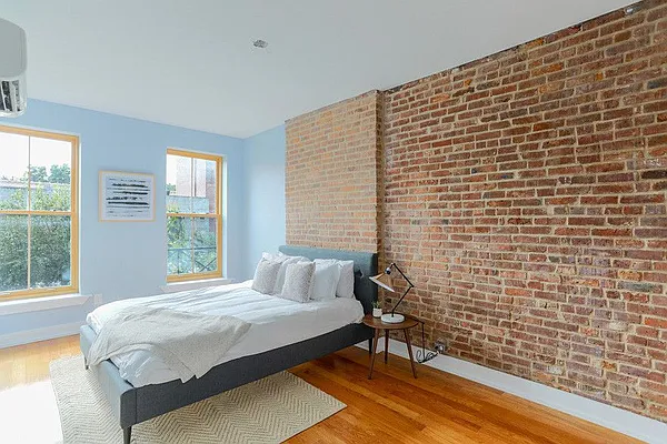 Sold by Brooklyn Bridge | media 7