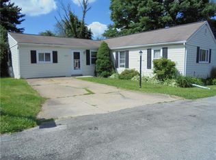 423 Shirley Ln, Oakdale, PA 15071