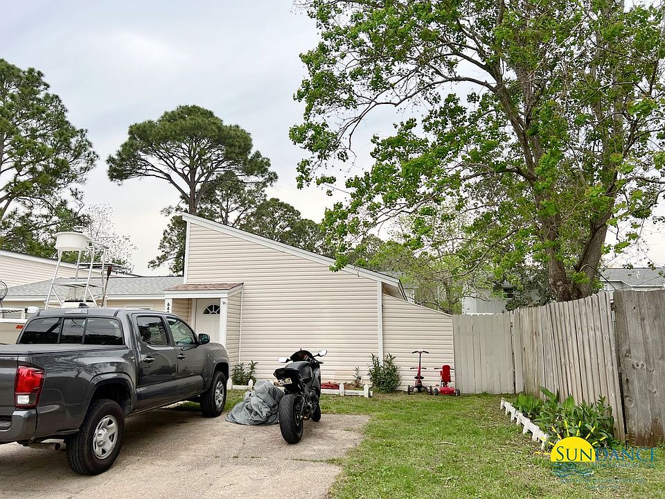 1st image of 640 Carnathan Ct