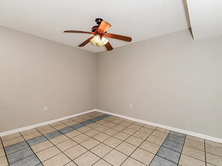 10907 Meadow Lark Cove Dr — Photo 8