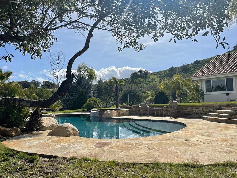 550 Bluebird Glen Rd — Photo 3