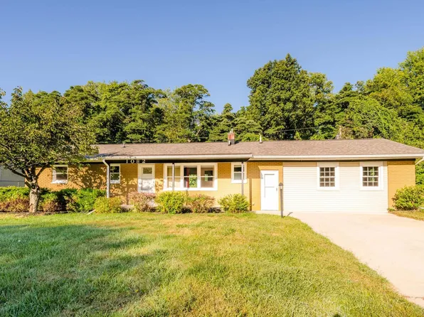 1082 Louis Dr, Benton Harbor, MI 49022