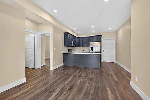 Floor plan 304