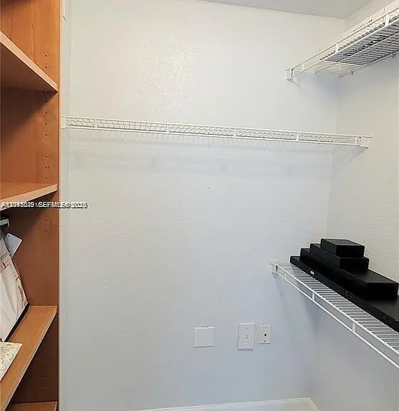 6001 SW 70th St #215 — Photo 11