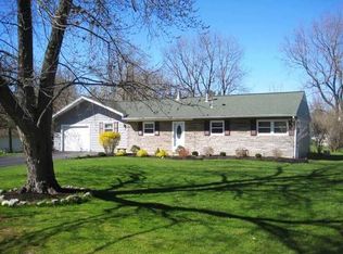 400 Hollybrook Rd, Rochester, NY 14623